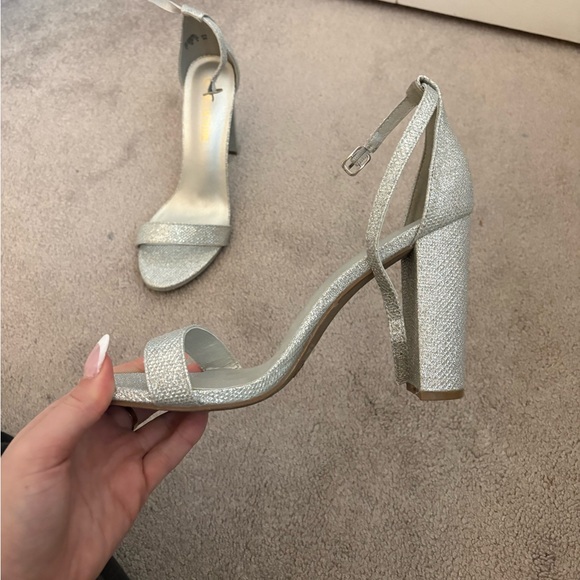 Dream Pairs Glittery Silver Block Heels - Picture 3 of 5